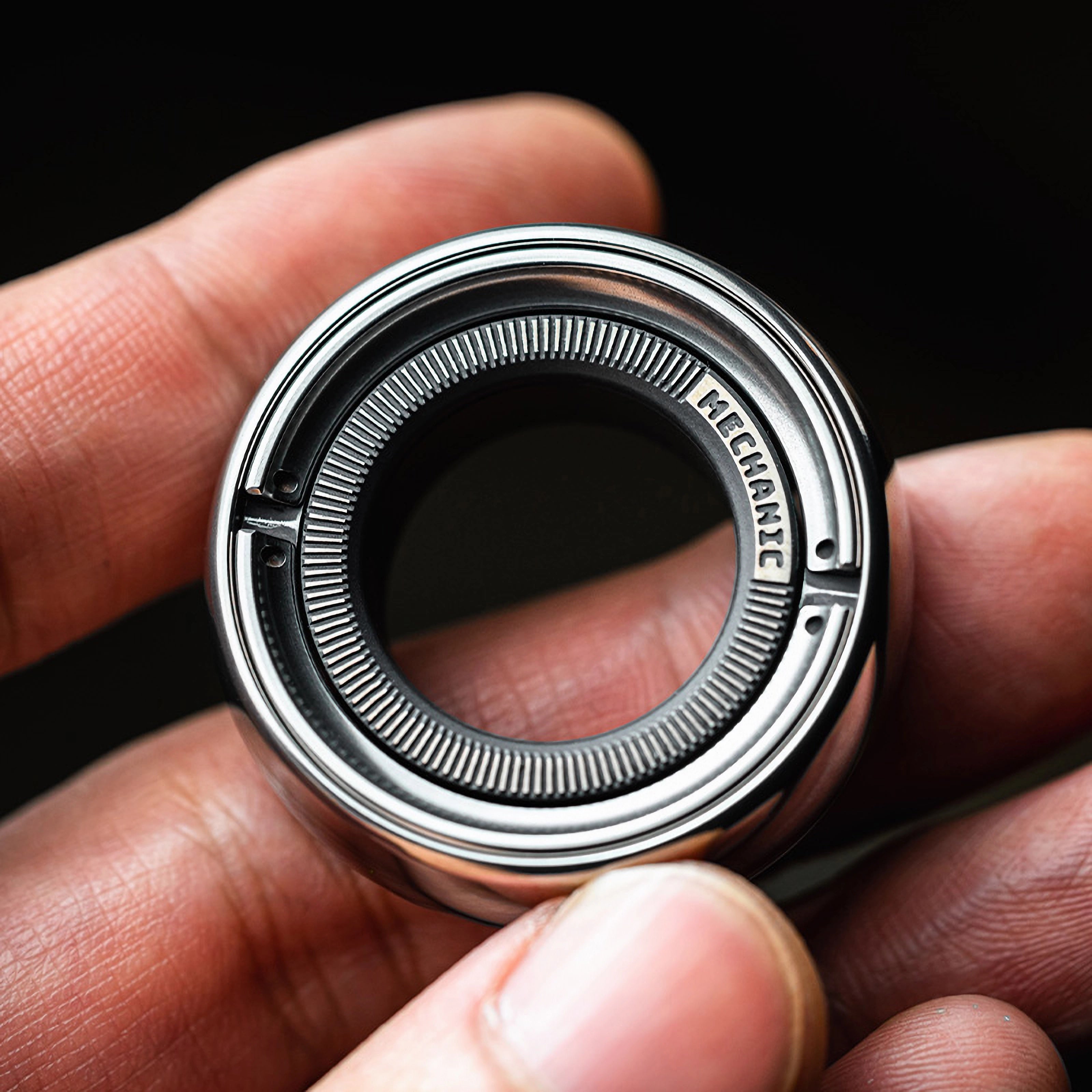 Mechanic-C Spy Wars Series Ring Spinner